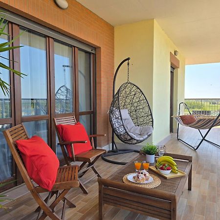 Golden Hour Apartment - Panoramic Terrace Fiumicino Kültér fotó