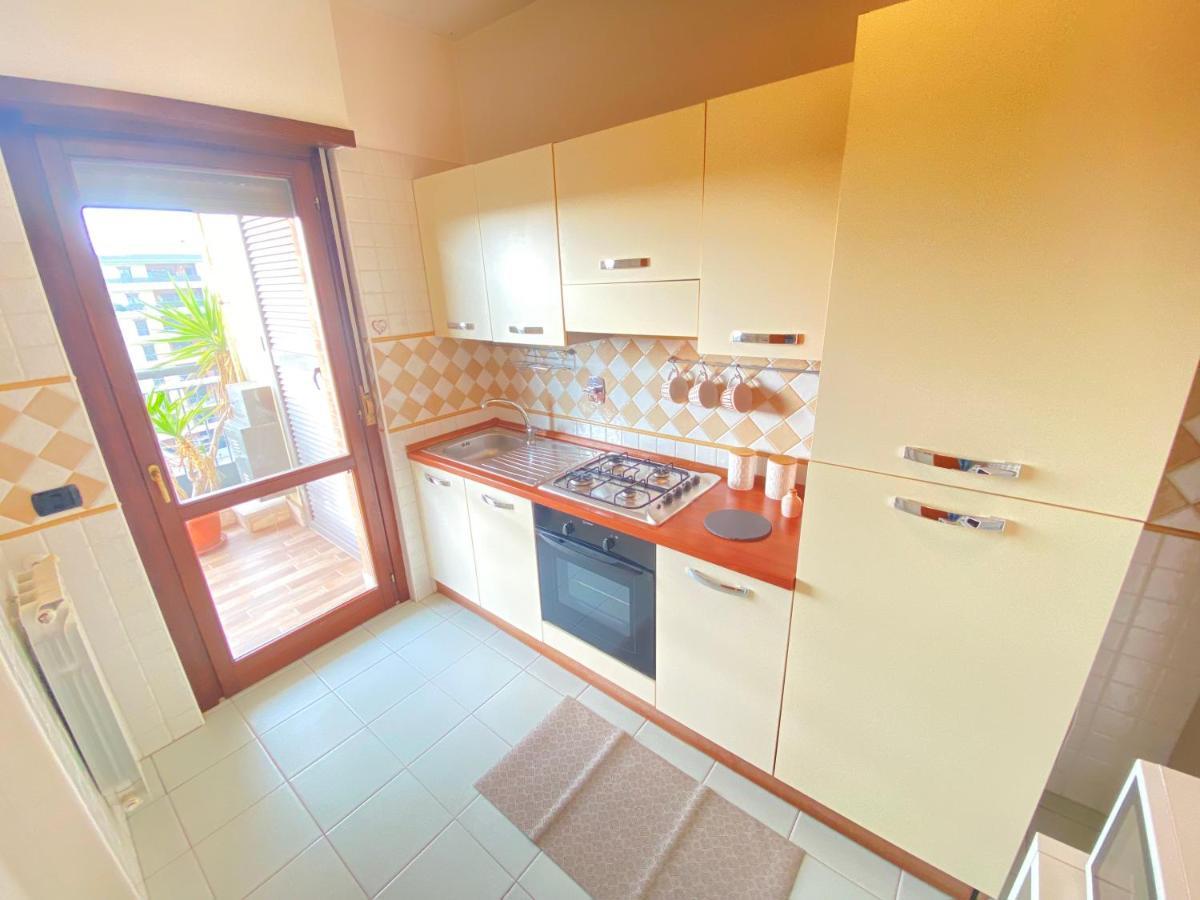 Golden Hour Apartment - Panoramic Terrace Fiumicino Kültér fotó