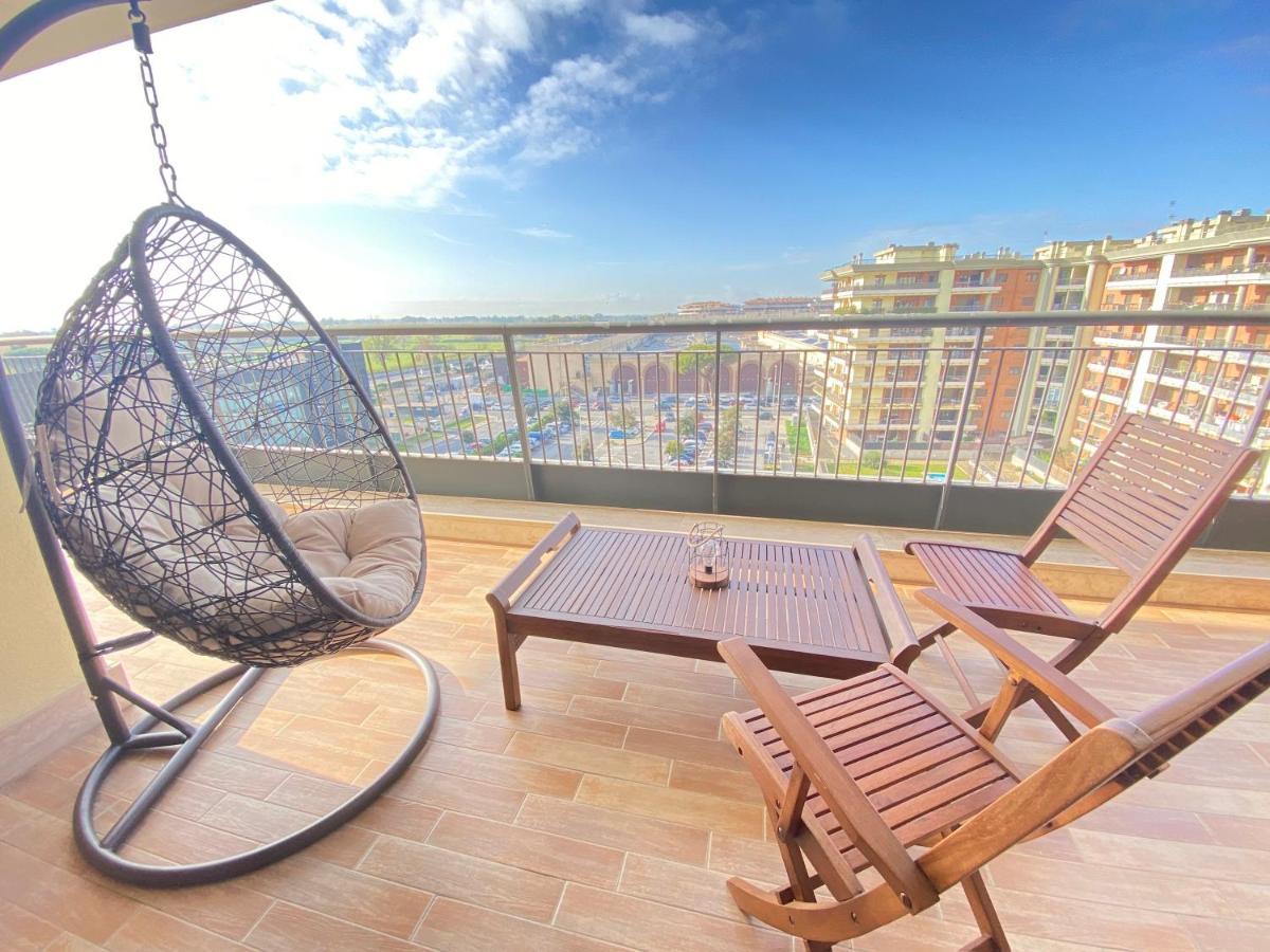 Golden Hour Apartment - Panoramic Terrace Fiumicino Kültér fotó